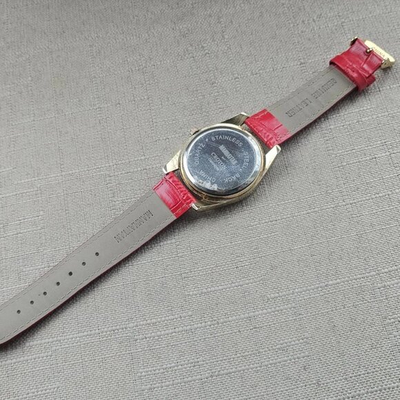 Croton Manhattan Women Wristwatch Red Leather Strap Analog Watch Holidays - Picture 11 of 13